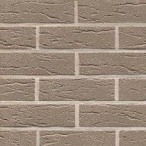 835 
